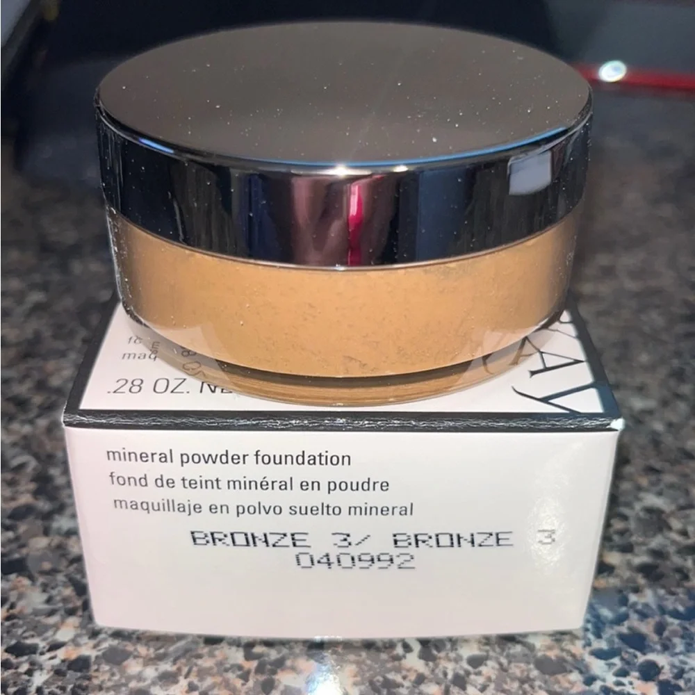 NWT Mary Kay Mineral Foundation Bronze 3